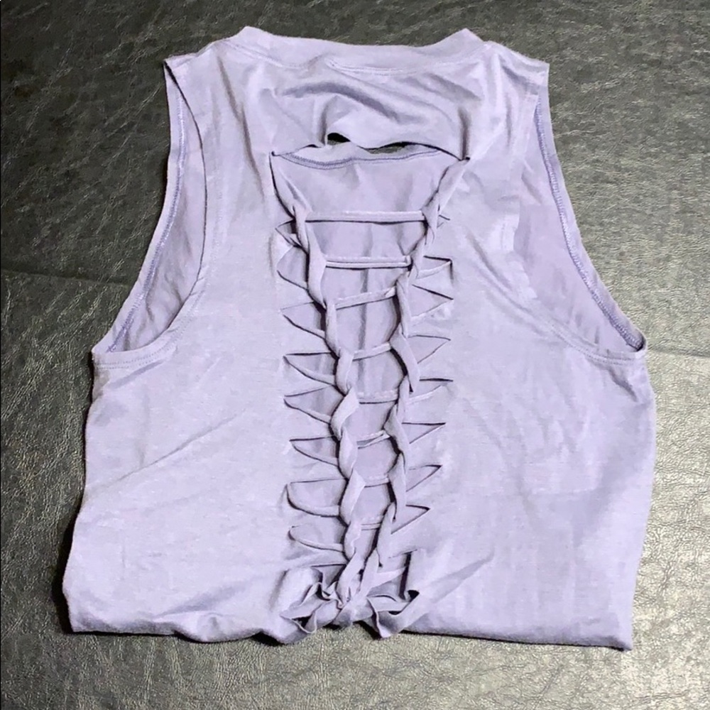 Gently worn Onzie tank, lavender size small